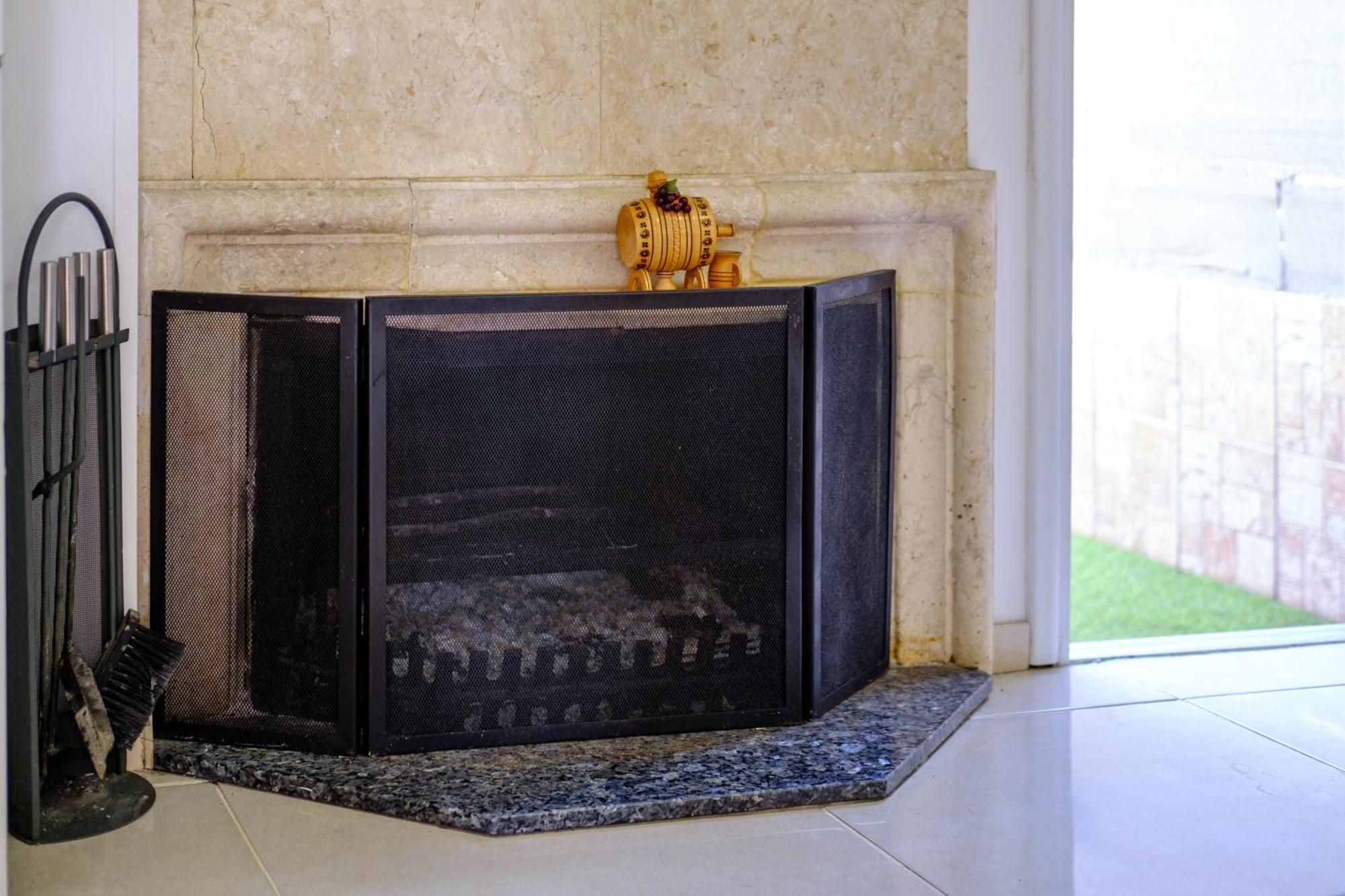 Demetris Apartment Meneou エクステリア 写真