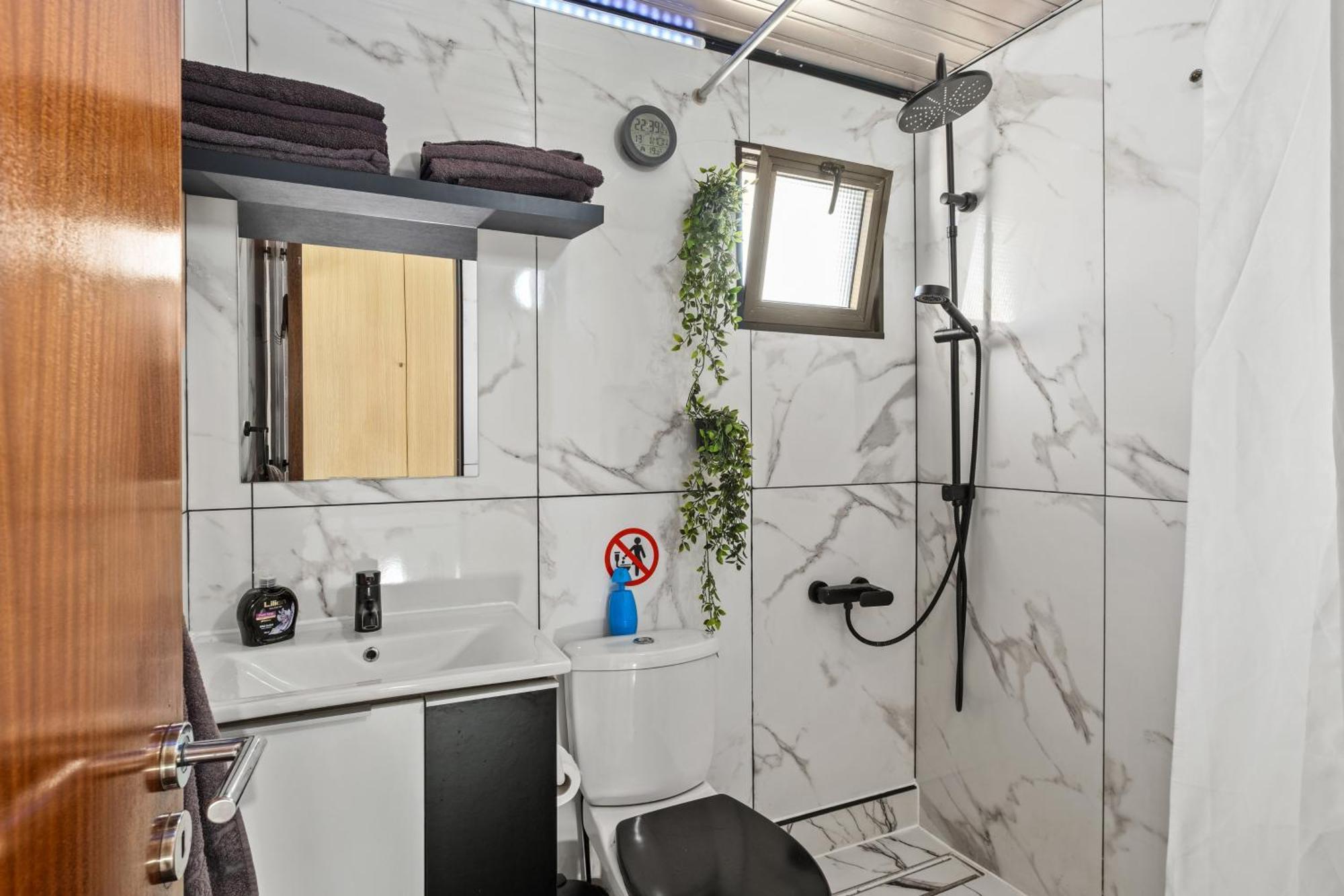 Demetris Apartment Meneou エクステリア 写真